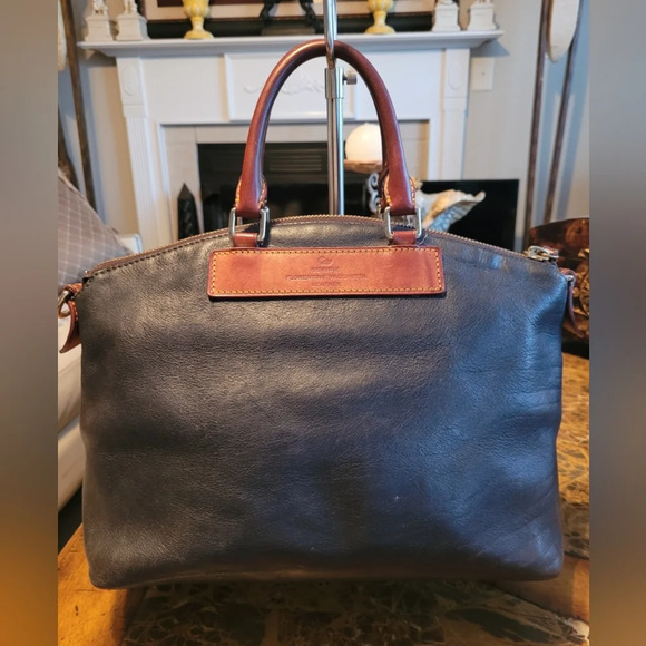 Dooney & Bourke Navy Leather Handbag. Vintage - Picture 2 of 13